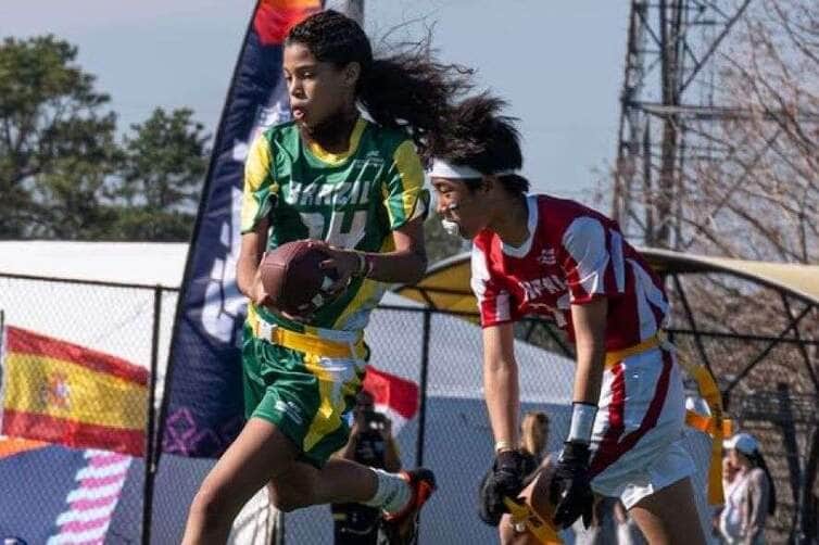Crianças de projeto social de Sorriso brilham em mundial de flag football nos EUA
