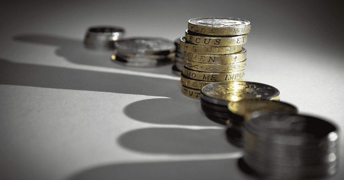 Salário-mínimo defasado: O que R$ 1.518 realmente compram?