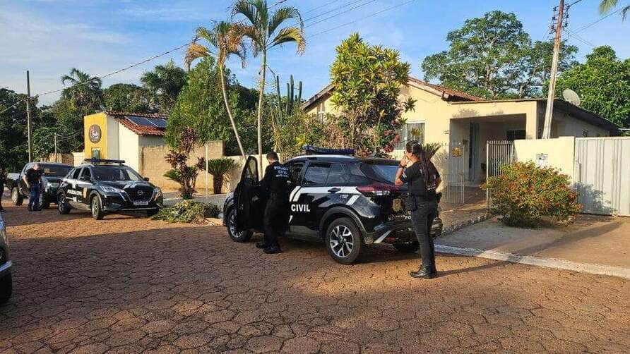 Polícia deflagra operação contra suspeitos de participação em assassinato e tráfico de drogas em Mato Grosso