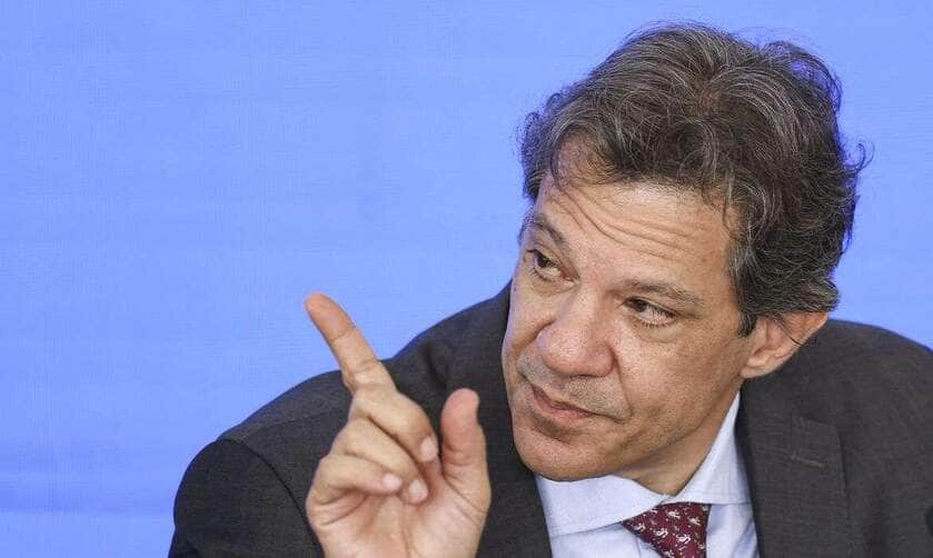 Brasília (DF), 12/02/2025 - O ministro da Fazenda, Fernando Haddad, durante cerimônia que celebra um ano do programa Nova Indústria Brasil e do lançamento da Missão 6: Tecnologias de Interesse para a Soberania e Defesa Nacionais, no Palácio do Planalto. Foto: Marcelo Camargo/Agência Brasil