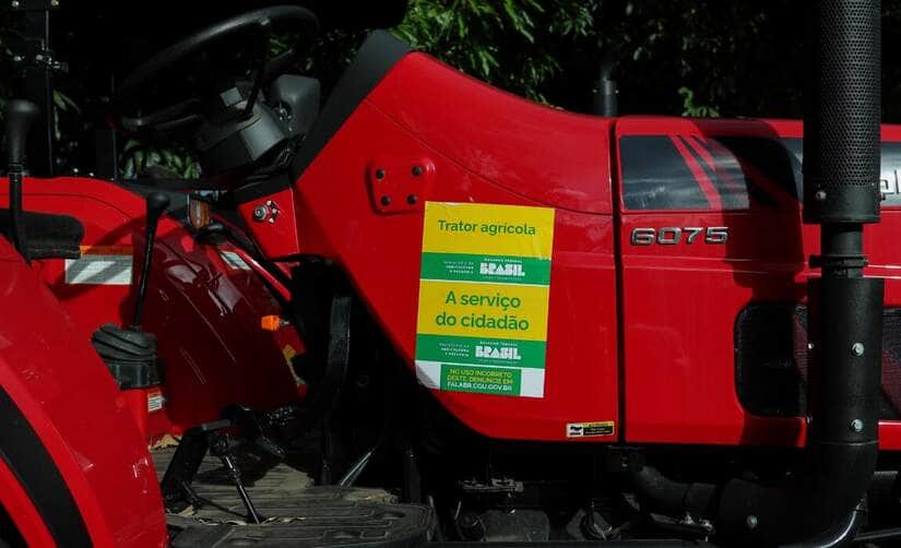 Ministro Carlos Fávaro inicia rodada de entregas do Mapa em Mato Grosso