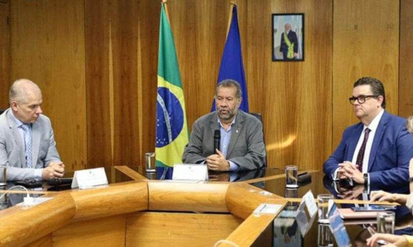 Brasília (DF), 05/02/2025 - O ministro da Previdência Social, Carlos Lupi fala sobre o prazo de crédito consignado do INSS. Foto: MPS/Divulgação