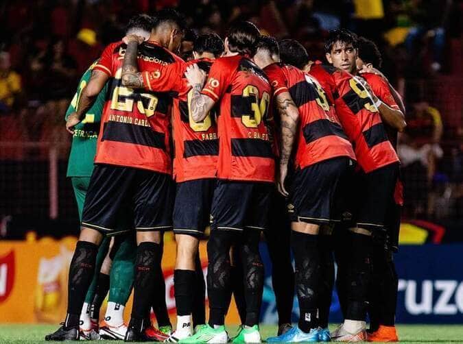 São Paulo x Sport ao vivo: onde assistir, horário e escalações no Brasileirão. Imagem: @paulopaivafoto @sportrecife