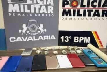 Cavalaria da PM prende dupla por tráfico de drogas e apreende oito celulares em Lucas do Rio Verde