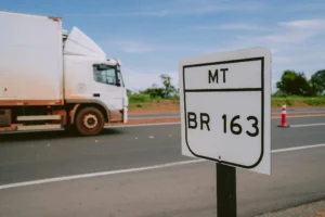 Investimento do BNDES contempla 444 km da rodovia; R\$ 600 milhões serão destinados ao Rodoanel de Cuiabá e projeto do Contorno Leste também é anunciado