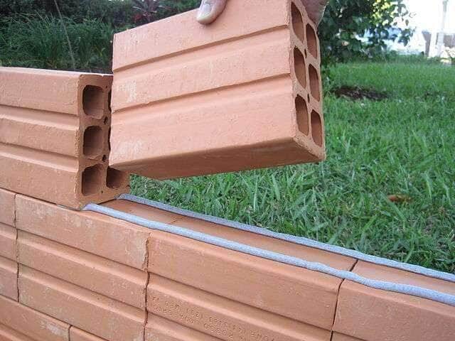 Mulher agredida com tijolo pelo companheiro em Sinop