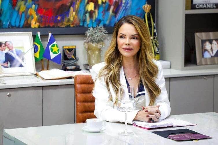 Por reconhecimento aos programas SER Família, primeira-dama de MT é indicada ao Diploma Bertha Lutz do Senado