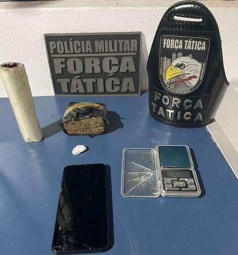 Homem foi abordado pela Força Tática após trafegar em alta velocidade e com veículo em mau estado de conservação