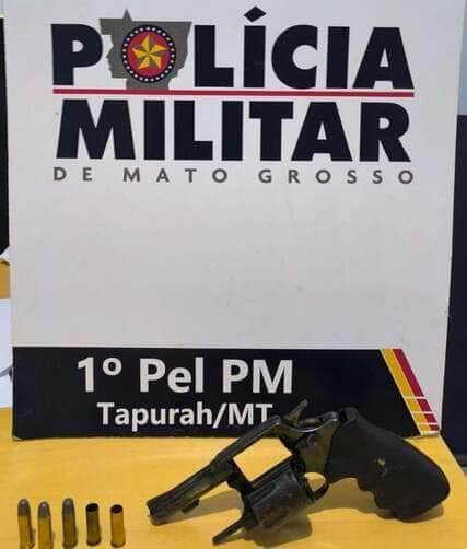 Suspeito atirou contra a vítima e contra policiais antes de ser baleado e socorrido; ele tinha extensa ficha criminal