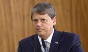 Brasília (DF), 29/11/2024 - O governador de São Paulo, Tarcísio de Freitas, durante cerimônia para assinatura de contratos de financiamento do BNDES para infraestrutura e mobilidade urbana de São Paulo. Foto: Marcelo Camargo/Agência Brasil