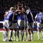 Onde assistir Cruzeiro x Bahia ao vivo: escalações, data e tudo sobre o duelo no Brasileirão 2025. Imagem: Gustavo Aleixo/Cruzeiro