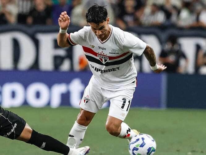 São Paulo x Náutico: Onde assistir ao vivo, escalações e tudo sobre o duelo da Copa do Brasil. Imagem: SPFC