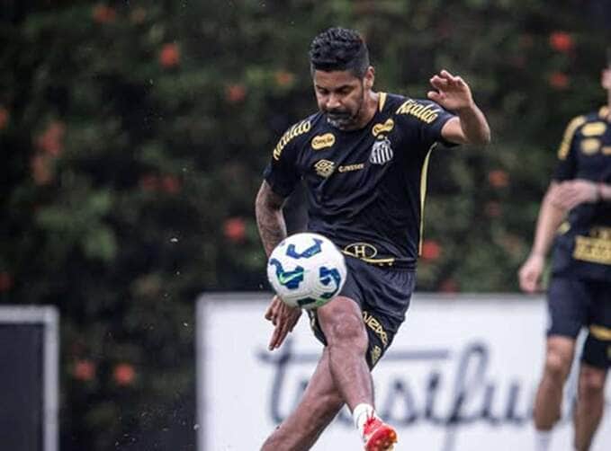 Santos x Red Bull Bragantino: Onde assistir ao vivo, escalações e tudo sobre o encerramento da 6ª rodada do Brasileirão. Imagem: Raul Baretta/Santos FC