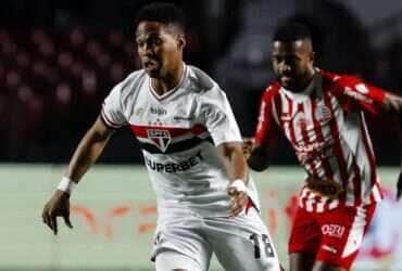 São Paulo x Fortaleza: onde assistir, escalações e tudo sobre o duelo no Morumbi. Imagem: SPFC