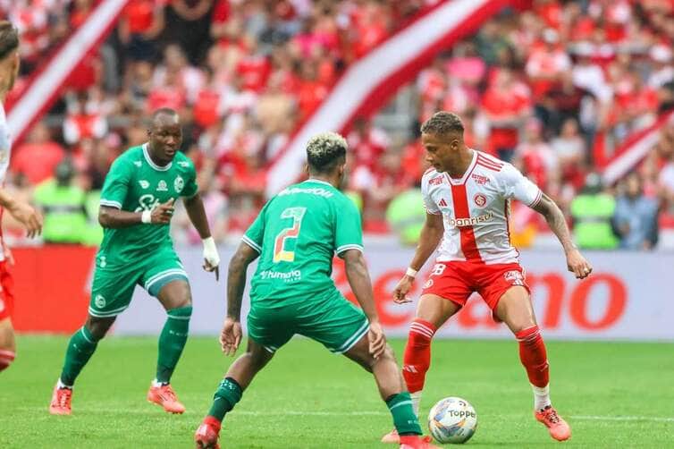 Inter x Juventude: onde assistir ao clássico gaúcho pelo Brasileirão 2025 e as escalações prováveis. Imagem: Ricardo Duarte/SCI