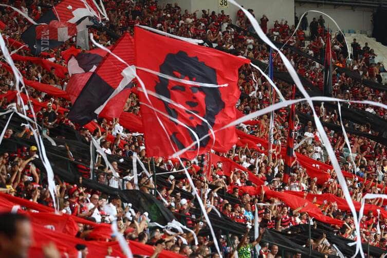 A passos largos, arquibancada do Flamengo sofre com elitização