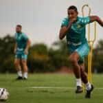 Cuiabá x Ferroviária: onde assistir ao vivo, escalações e detalhes do confronto pela Série B. Imagem: AssCom Dourado