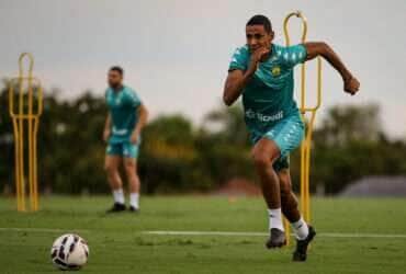 Cuiabá x Ferroviária: onde assistir ao vivo, escalações e detalhes do confronto pela Série B. Imagem: AssCom Dourado