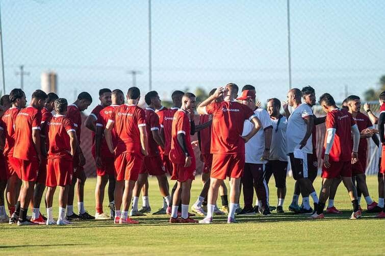 Athletico-PR x CRB: onde assistir, escalações e tudo sobre o confronto pela Série B 2025. Imagem: @franciscocedrimfotografia Athletico-PR x CRB: onde assistir, escalações e tudo sobre o confronto pela Série B 2025. Imagem: @franciscocedrimfotografia