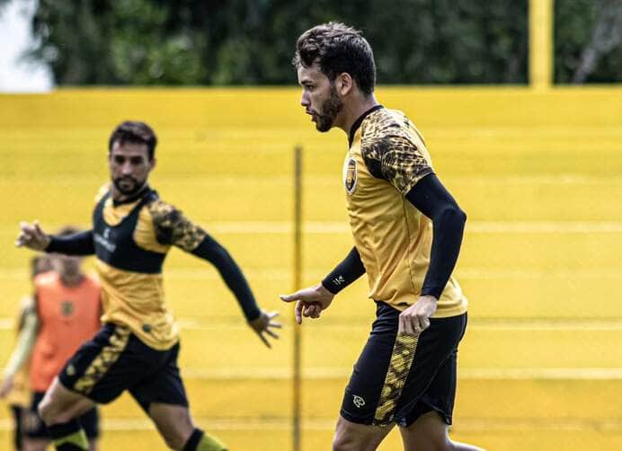 América-MG x Amazonas ao vivo: veja onde assistir, escalações e tudo sobre o duelo pela Série B 2025. Imagem: @joaonormandocAMFC