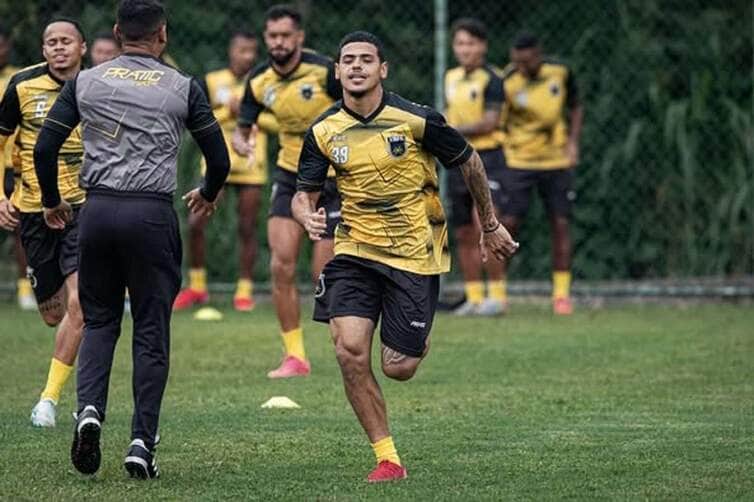 Athletic x Volta Redonda neste domingo (27): onde assistir ao vivo, escalações e detalhes do duelo da Série B. Imagem: @raphaatorres COMKT-VRFC Athletic x Volta Redonda neste domingo (27): onde assistir ao vivo, escalações e detalhes do duelo da Série B. Imagem: @raphaatorres COMKT-VRFC