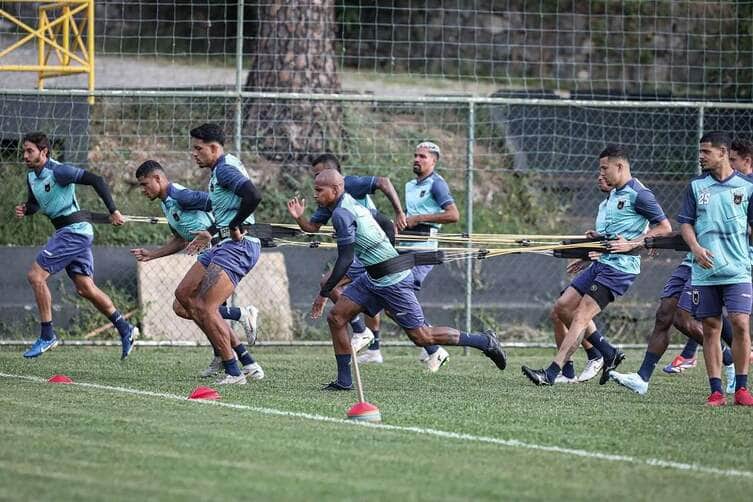 Volta Redonda e Ferroviária medem forças em duelo decisivo pela Série B. Imagem: @raphaatorres COMKT VRFC