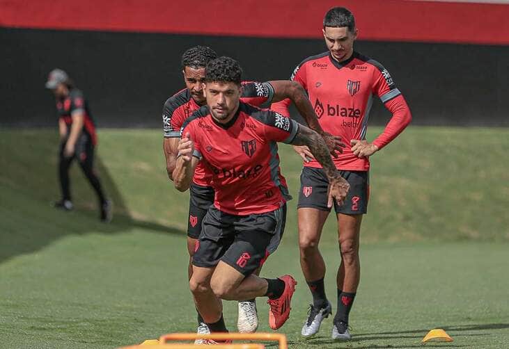 Amazonas x Atlético-GO: onde assistir ao vivo, prováveis escalações e cenário da partida na Série B. Imagem: Bruno Corsino/Atlético-GO Amazonas x Atlético-GO: onde assistir ao vivo, prováveis escalações e cenário da partida na Série B. Imagem: Bruno Corsino/Atlético-GO