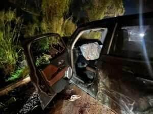 Colisão envolveu moto, caminhão-tanque, caminhão baú e um Jeep Renegade; vítimas foram socorridas pelo Corpo de Bombeiros