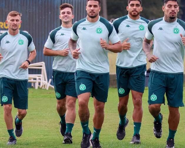 Vila Nova x Chapecoense: onde assistir, escalações e tudo sobre o confronto pela Série B 2025. Imagem: Luiz Ferrazzo ACF