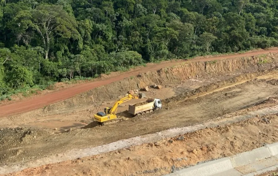 Obra em rodovia de Mato Grosso