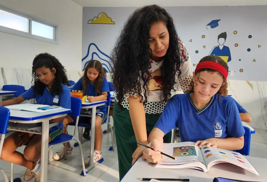 Salário de até R$ 17 mil impulsiona procura por concurso da educação em Mato Grosso