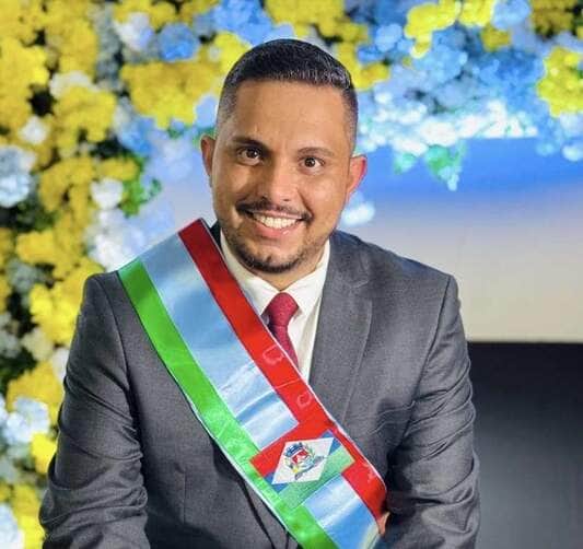 Prefeito de Nossa Senhora do Livramento é alvo de ataques homofóbicos em áudio viral