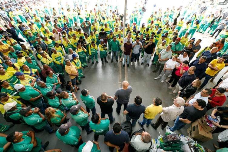Prefeito e vereadores de Cuiabá prestigiam abertura da Semana do Trabalhador na Limpurb