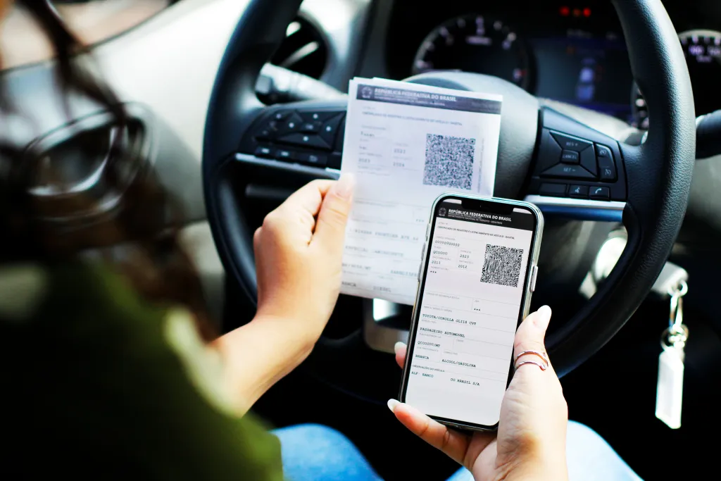 Proprietários de veículos com final de placa 4 têm até 30 de abril para regularizar situação