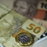 Governo projeta superávit em 2026 e salário mínimo pode chegar a R$ 1.630 para o próximo ano