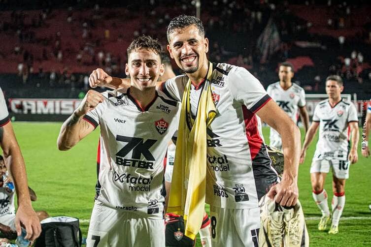 Fluminense x Vitória: onde assistir ao vivo, escalações e tudo sobre o jogo no Maracanã pela 5ª rodada do Brasileirão 2025. Imagem: Victor Ferreira EC Vitória Fluminense x Vitória: onde assistir ao vivo, escalações e tudo sobre o jogo no Maracanã pela 5ª rodada do Brasileirão 2025. Imagem: Victor Ferreira EC Vitória