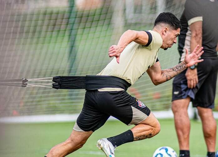 Vitória x Grêmio: Saiba onde assistir ao vivo, prováveis escalações e detalhes do confronto pelo Brasileirão. Imagem: Victor Ferreira EC Vitória