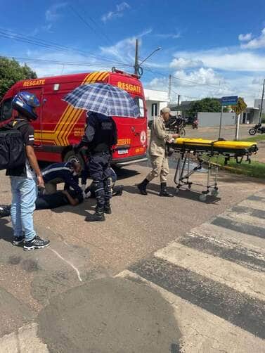 Ciclista é atropelada por motocicleta na faixa de pedestres em Lucas do Rio Verde