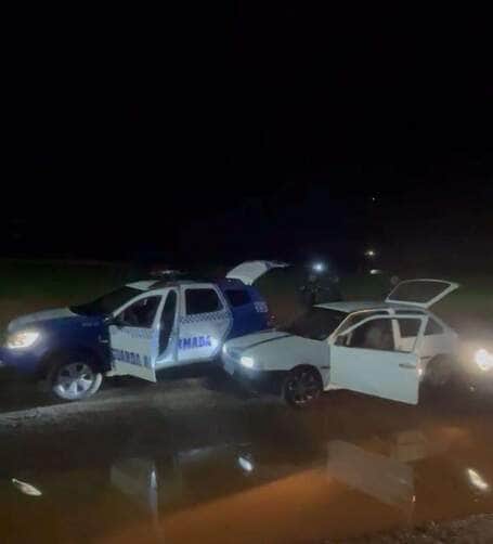 Homem dirigia sob efeito de álcool, portava maconha e colocou a vida de terceiros em risco durante perseguição pelas principais avenidas da cidade