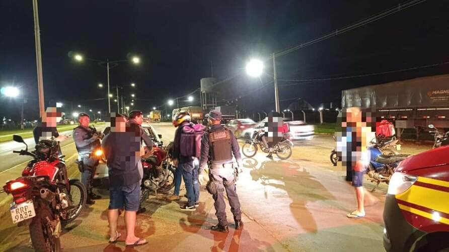 Equipes de emergência foram acionadas após colisão próximo ao viaduto em direção à Bunge