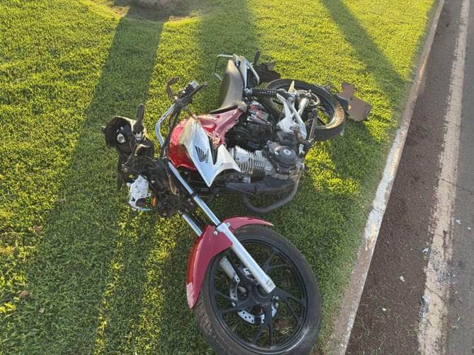 Motociclista fica ferido em colisão com carro no bairro Alvorada, em Lucas do Rio Verde