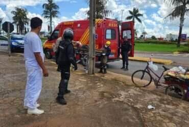 Vítima sofreu duas perfurações no abdômen e foi encaminhada em estado grave ao Hospital São Lucas; agressor foi preso em flagrante pela Guarda Civil Municipal