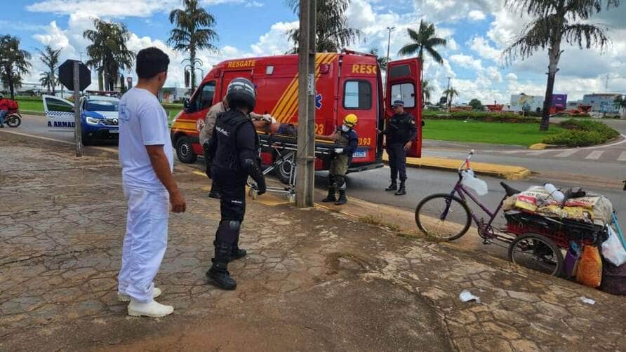 Vítima sofreu duas perfurações no abdômen e foi encaminhada em estado grave ao Hospital São Lucas; agressor foi preso em flagrante pela Guarda Civil Municipal