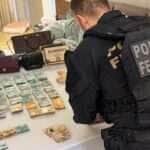 Ação conjunta cumpre 21 mandados e mira rede de lojas suspeita de vender produtos falsificados e importados ilegalmente em shoppings da região metropolitana 