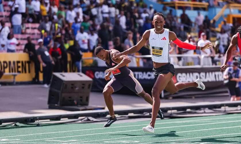Um dia após vencer os 400m com barreiras, Alison dos Santos ganhar os 400m rasos em Kingston - em 06/04/2025