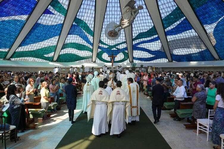 Brasília (DF) 21/04/2025 O arcebispo de Brasília, Cardeal Dom Paulo César, celebra missa pelo aniversário de 65 anos de Brasília e em sufrágio ao Papa Francisco. Foto: Fabio Rodrigues-Pozzebom/ Agência Brasil