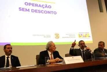 Brasília (DF), 23/04/2025 - O Diretor Geral da Polícia Federal, Andrei Rodrigues, o ministro da Justiça, Ricardo Lewandowski, o ministro da Controladoria-Geral da União, Vinicius Marques de Carvalho, e o ministro da Previdência Social, Carlos Lupi, durante entrevista coletiva a respeito da Operação Sem Desconto. Foto: Antonio Cruz/Agência Brasil