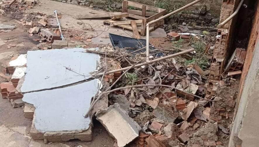 Defesa Civil de Cuiabá e Crea-MT vistoriam casas interditadas após desabamentos