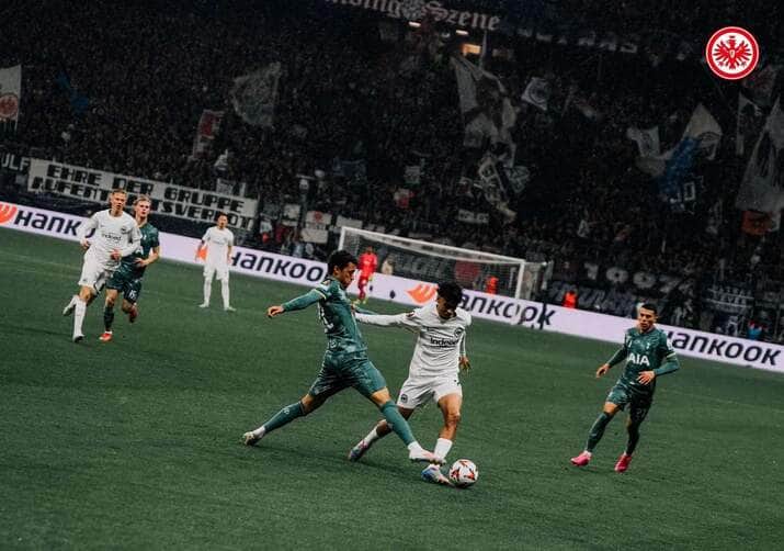 Eintracht Frankfurt x Tottenham. Imagem: X/Eintracht