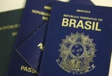 Passaporte brasileiro.